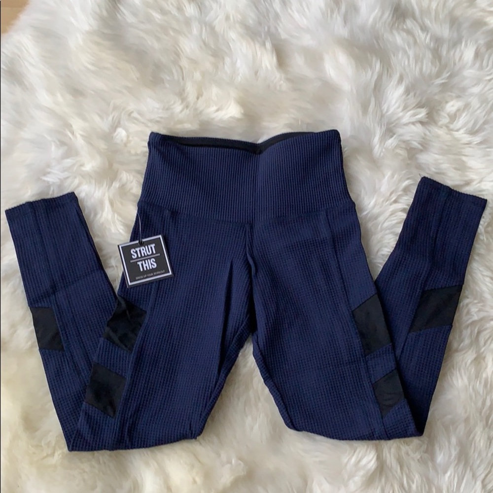 STRUT-THIS navy and black leggings